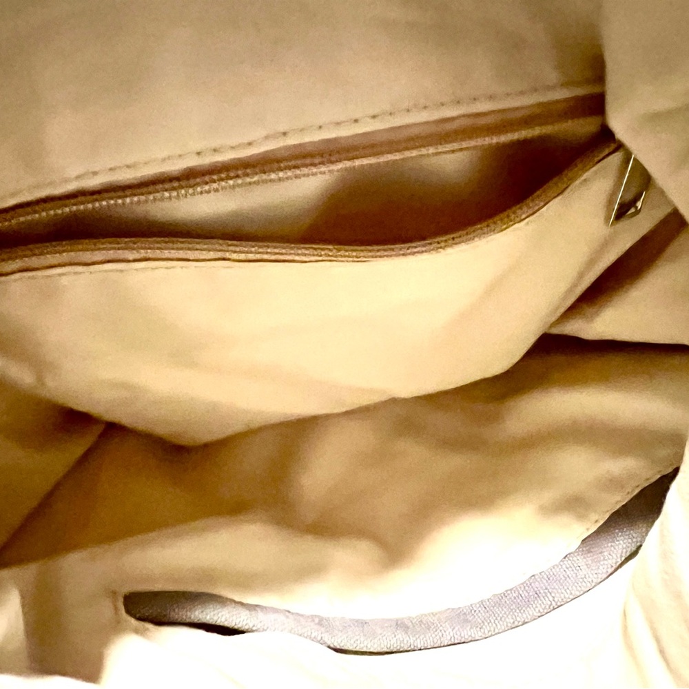 Stylish Olive Green Backpack With Patterned Pocket - image 7